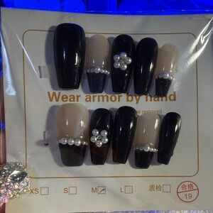Elegant Black and Cream Nail Set with Pearls
